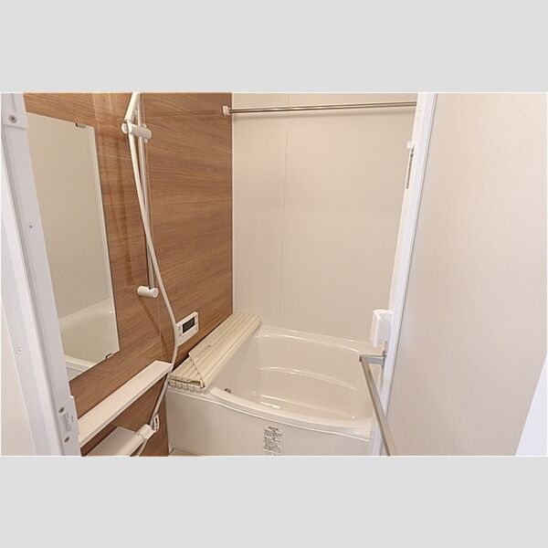 バス (換気暖房乾燥機付き浴室)