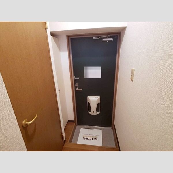 玄関 (玄関内)