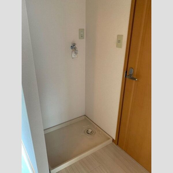 その他 (洗濯機置き場)