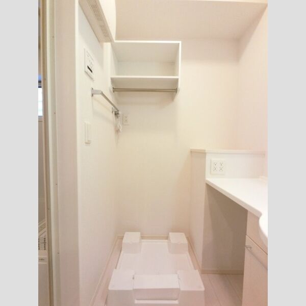 その他 (洗濯機置き場)