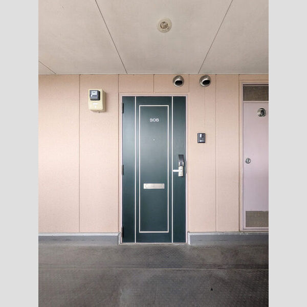 玄関 (玄関ドア)