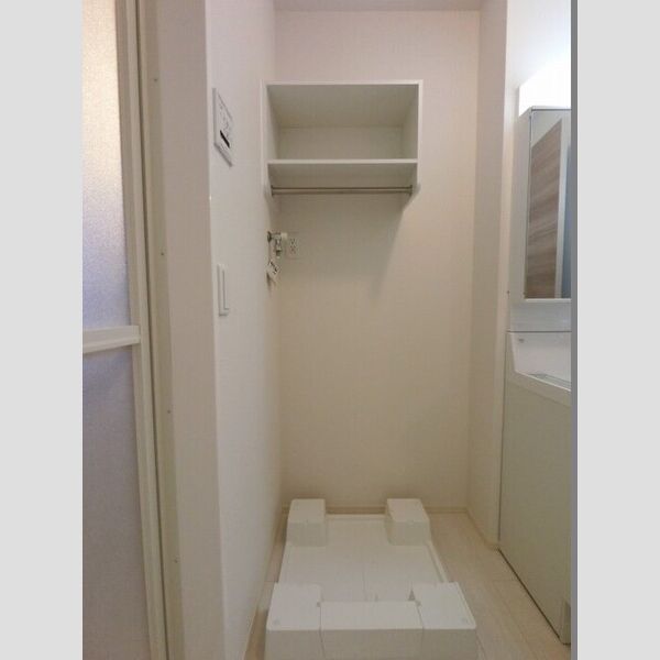 その他 (洗濯機置き場)