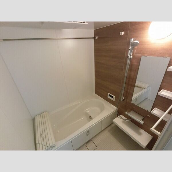 バス (換気暖房乾燥機付浴室)