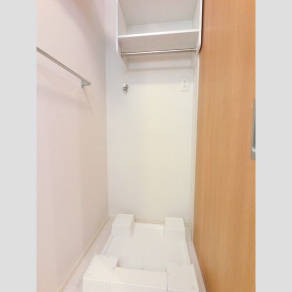 その他 (洗濯機置き場)