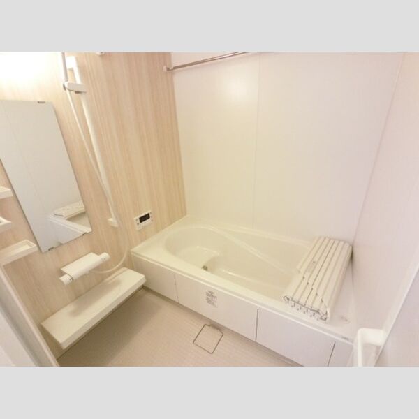 バス (換気暖房乾燥機付浴室)