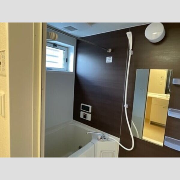 バス (換気暖房乾燥機付き浴室)