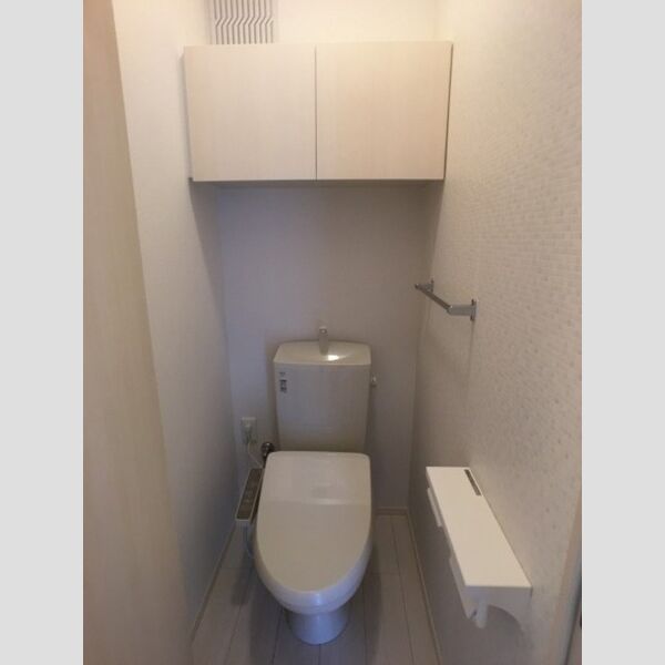 トイレ (温水洗浄暖房便座)