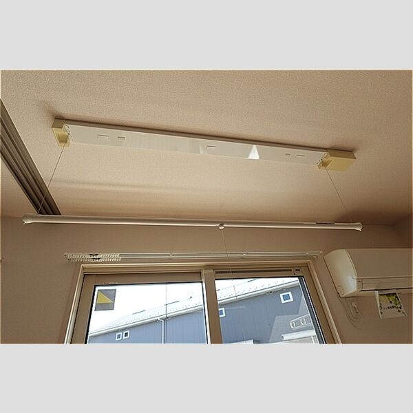 その他 (室内物干し)