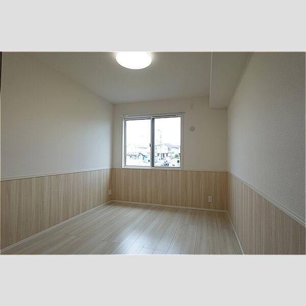 その他 (北東洋室)