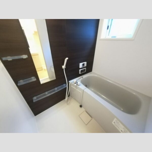 バス (TV・換気暖房乾燥機付浴室)