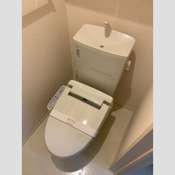 トイレ (温水洗浄暖房便座のトイレ)