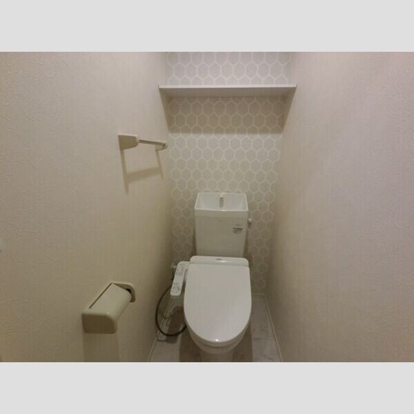 トイレ (温水洗浄暖房便座のトイレ)