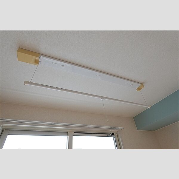 その他 (室内物干し)