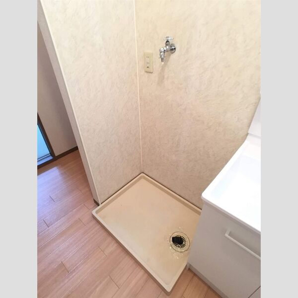 その他 (洗濯機置き場)