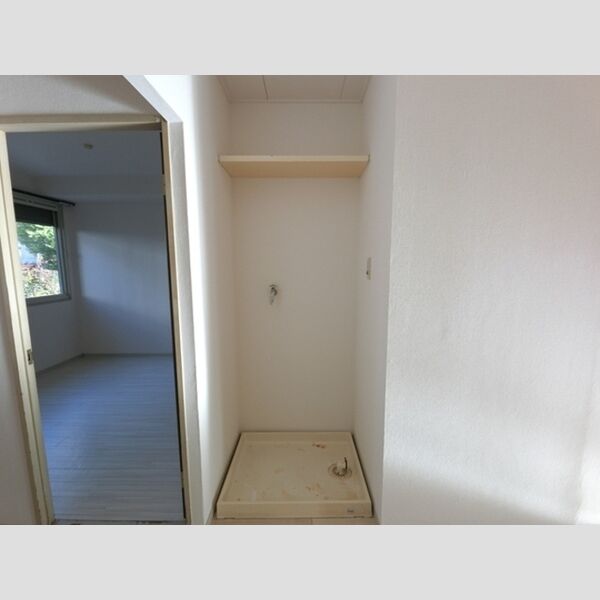 その他 (洗濯機置き場)