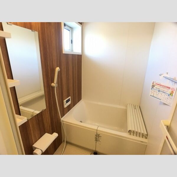 バス (換気暖房乾燥機付浴室)