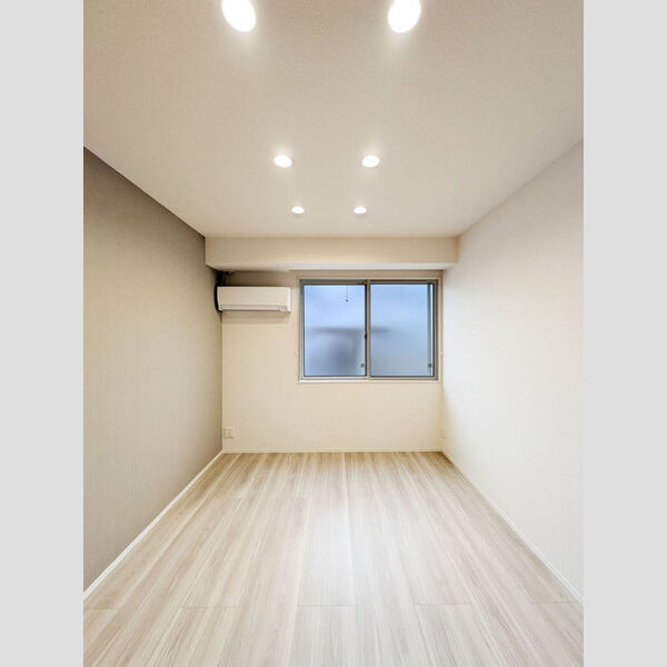 その他 (洋室)