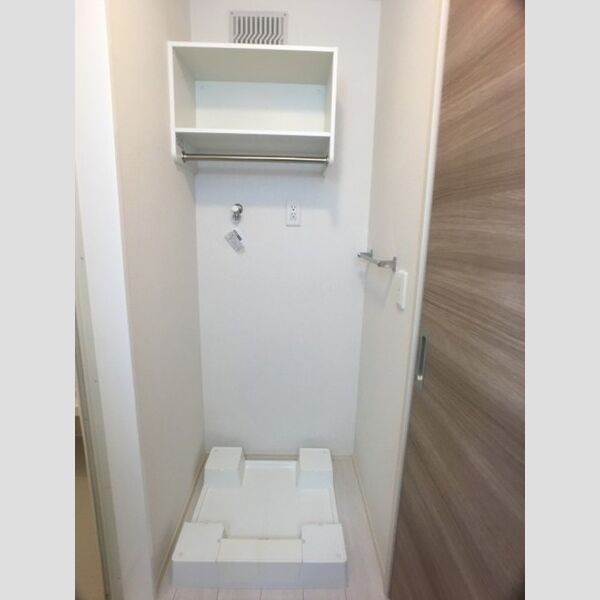 その他 (洗濯機置き場)