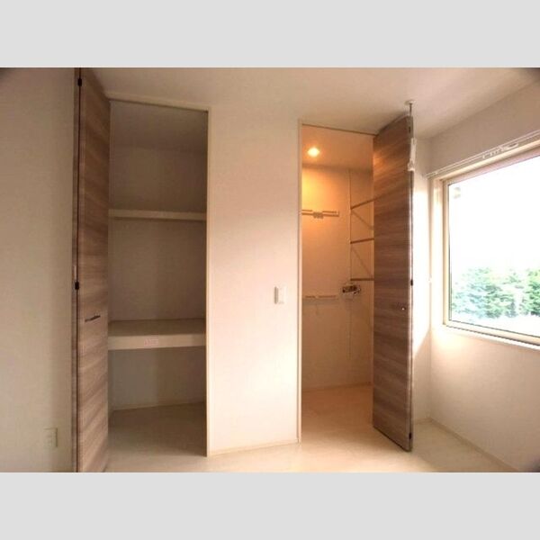 収納 (北洋室・収納)