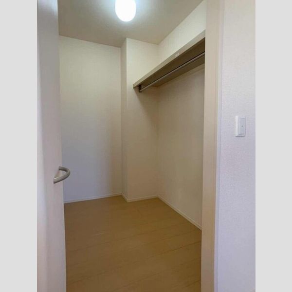 収納 (ウォークインクローゼット)