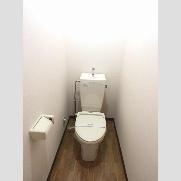 トイレ (トイレ)