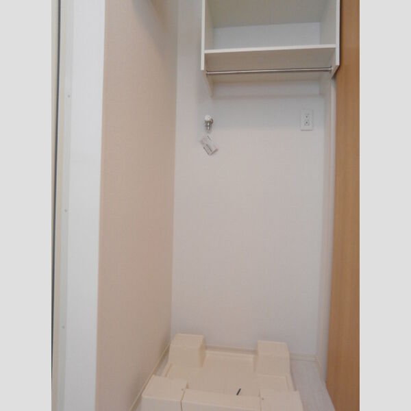 その他 (洗濯機置き場)