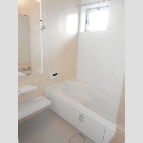 バス (換気暖房乾燥機付浴室)