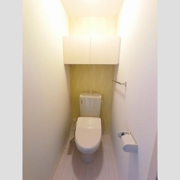 トイレ (温水洗浄暖房便座)