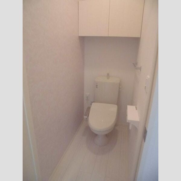 トイレ (トイレ)