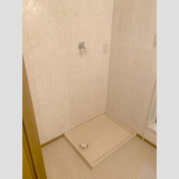 その他 (洗濯機置き場)