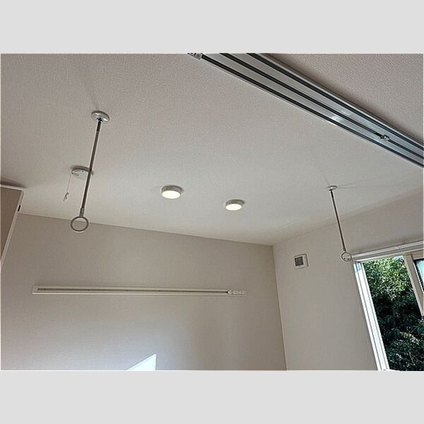 その他 (室内物干し)