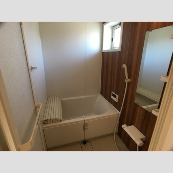 バス (換気暖房乾燥機付浴室)