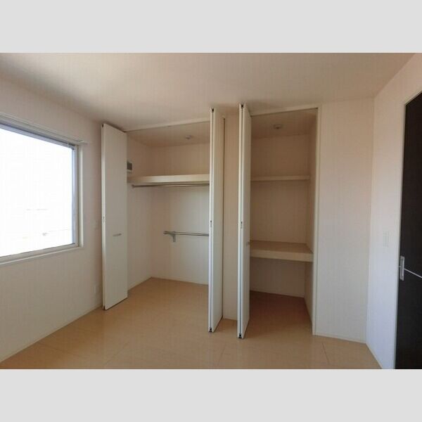 収納 (洋室・収納)