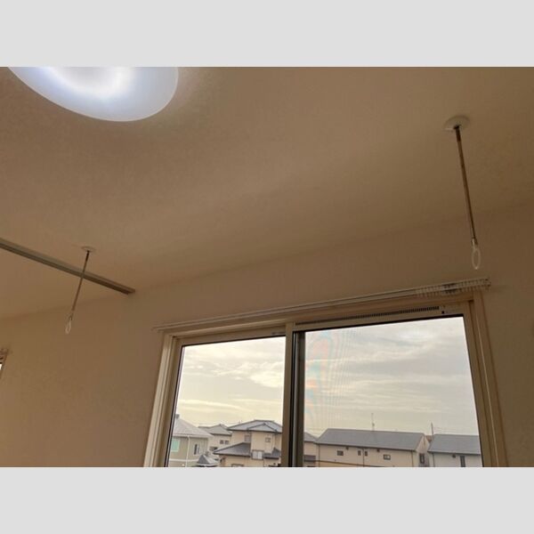 その他 (室内物干しと照明器具)