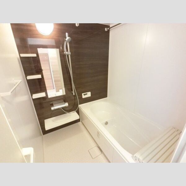 バス (換気暖房乾燥機付浴室)