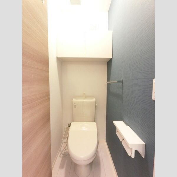 トイレ (温水洗浄暖房便座)