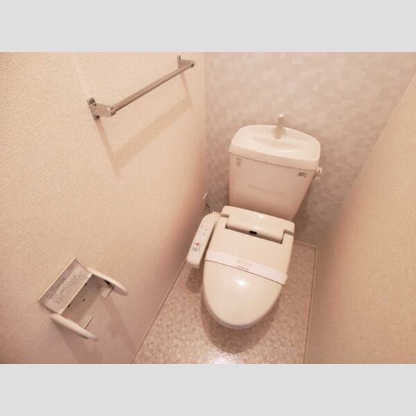 トイレ (温水洗浄暖房便座のトイレ)