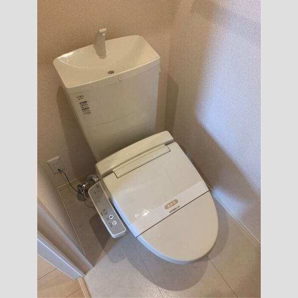 トイレ (温水洗浄暖房便座)