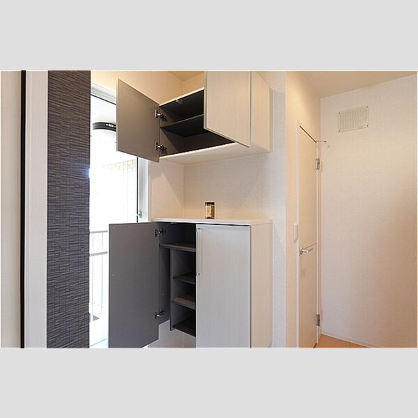 玄関 (シューズボックス)