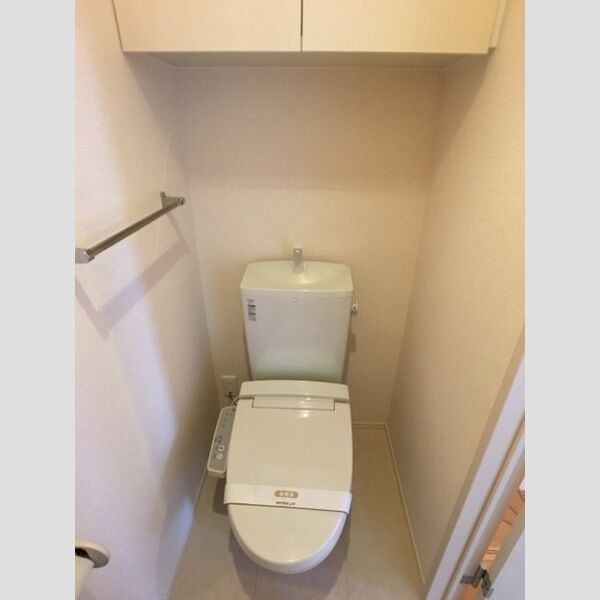 トイレ (温水洗浄暖房便座)