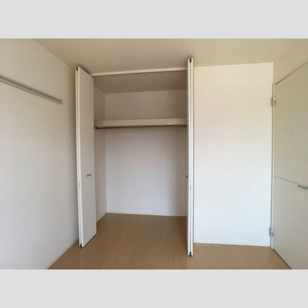 収納 (北洋室・収納)