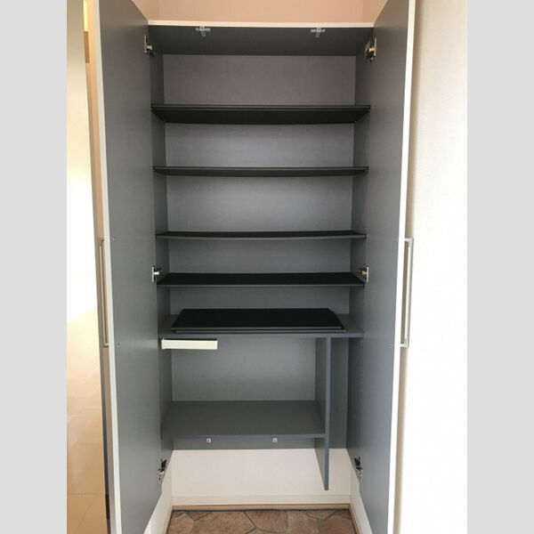 玄関 (シューズボックス)