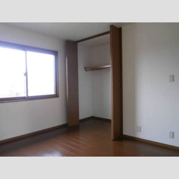 収納 (北洋室・クローゼット)