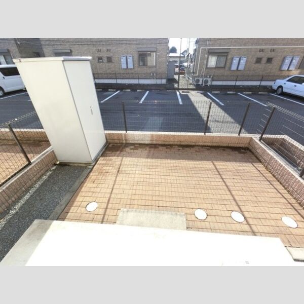その他 (物置付き専用庭)
