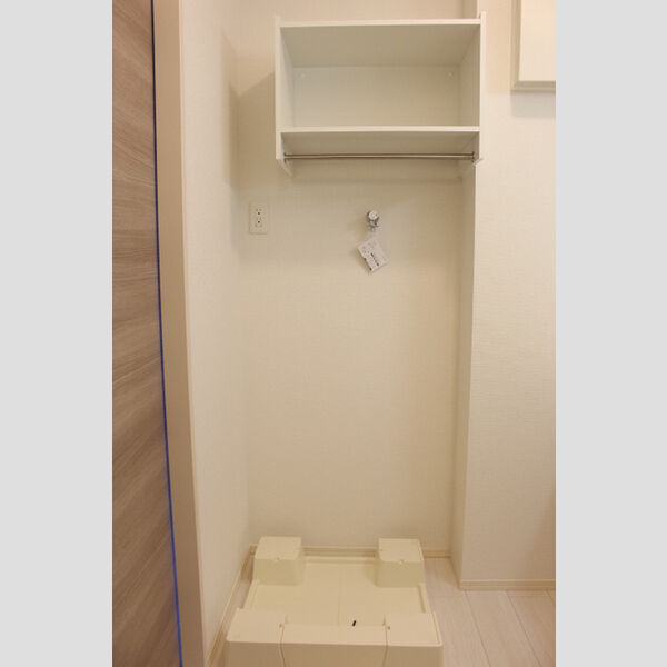 その他 (洗濯機置き場)