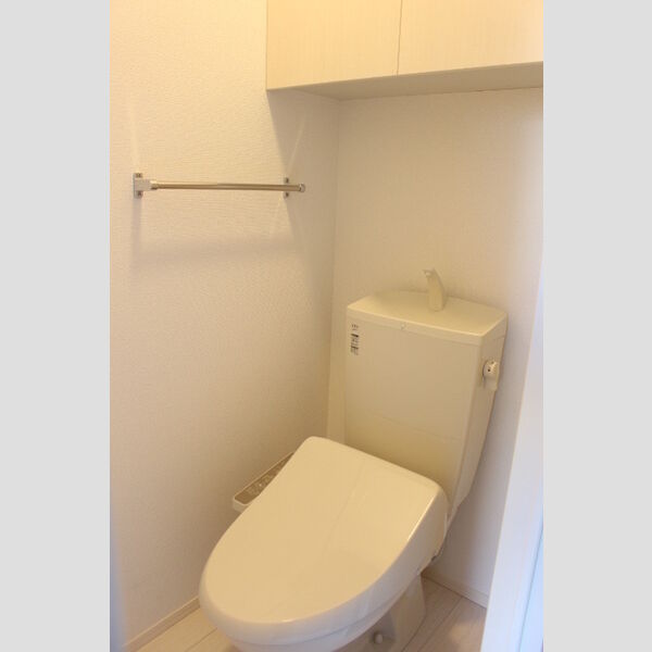 トイレ (温水洗浄暖房便座)