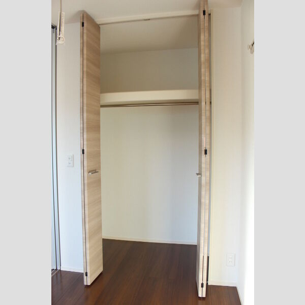 収納 (洋室・収納)