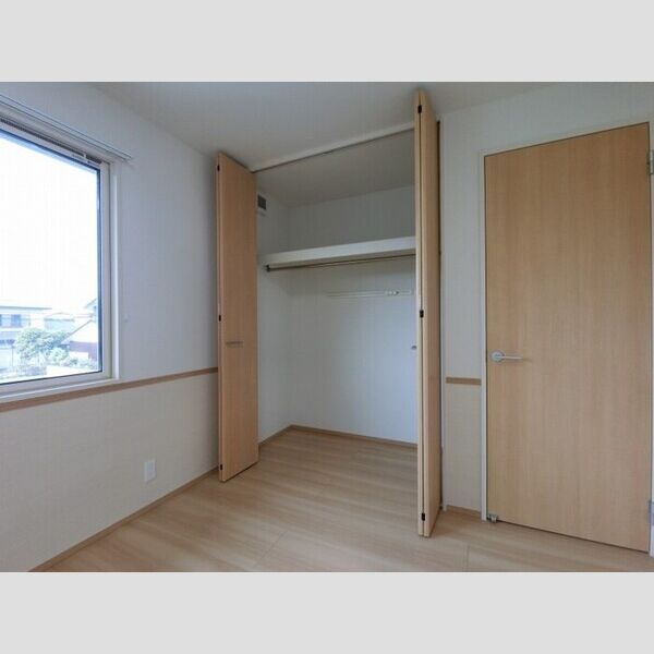 その他 (北洋室・収納)