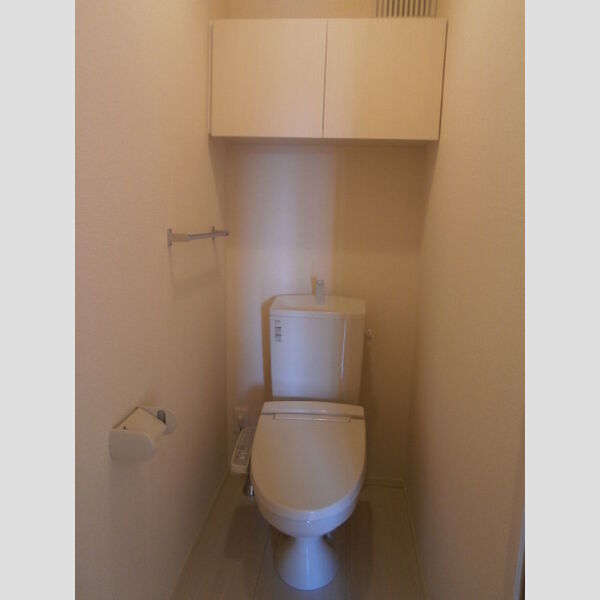トイレ (洗浄暖房便座のトイレです)