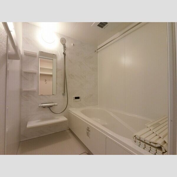 バス (換気暖房乾燥機付浴室)